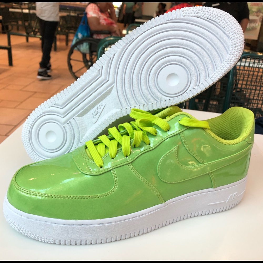 Nike Air Force 1 Low Ultraviolet Volt